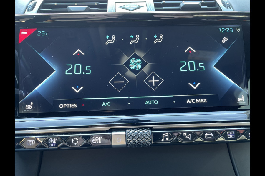 DS Ds 7 Crossback 300pk 4x4 Rivoli (Elektrisch Schuifdak - Leder incl verwarming/koeling/massage/geheugen - Trekhaak - Focal Electra - Elektrische