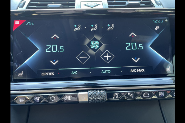 DS Ds 7 Crossback 300pk 4x4 Rivoli (Elektrisch Schuifdak - Leder incl verwarming/koeling/massage/geheugen - Trekhaak - Focal Electra - Elektrische