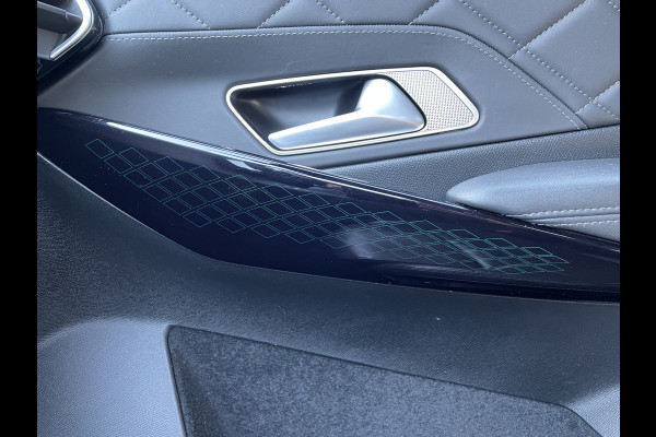 DS Ds 7 Crossback 300pk 4x4 Rivoli (Elektrisch Schuifdak - Leder incl verwarming/koeling/massage/geheugen - Trekhaak - Focal Electra - Elektrische