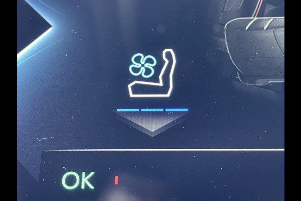 DS Ds 7 Crossback 300pk 4x4 Rivoli (Elektrisch Schuifdak - Leder incl verwarming/koeling/massage/geheugen - Trekhaak - Focal Electra - Elektrische