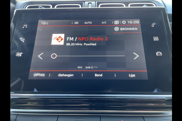 Citroën C3 110pk Max (Camera - Keyless Entry - LED - Automatische Airco - Apple Carplay - Navigatie - Parkeersensoren)