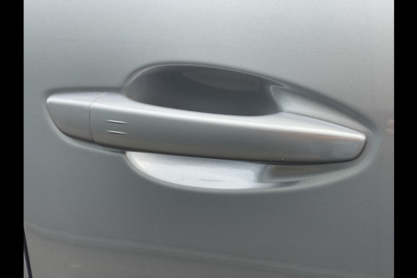 Peugeot 5008 130pk GT 7-zits (Camera - Keyless Entry - Adaptieve Cruise Controle - 18"incl 4S - LED - Parkeersensoren V+A)