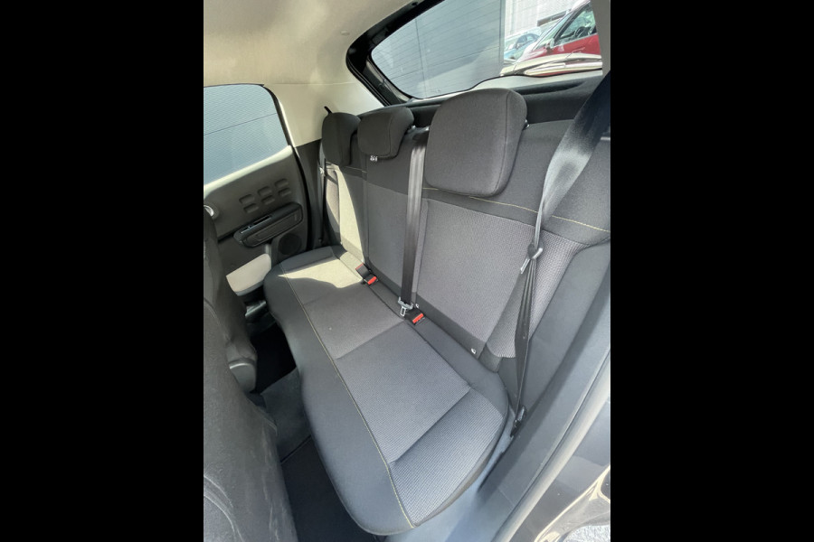 Citroën C3 110pk Max (Camera - Keyless Entry - LED - Apple Carplay - Navigatie - Automatische Airco - Parkeersensoren)