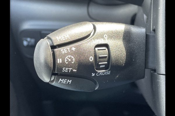 Citroën C3 110pk Max (Camera - Keyless Entry - LED - Apple Carplay - Navigatie - Automatische Airco - Parkeersensoren)