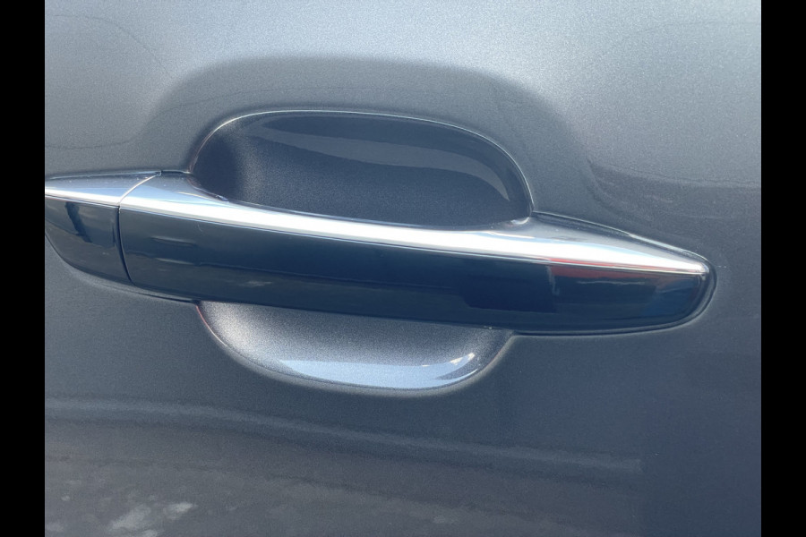 Citroën C3 110pk Max (Camera - Keyless Entry - LED - Apple Carplay - Navigatie - Automatische Airco - Parkeersensoren)