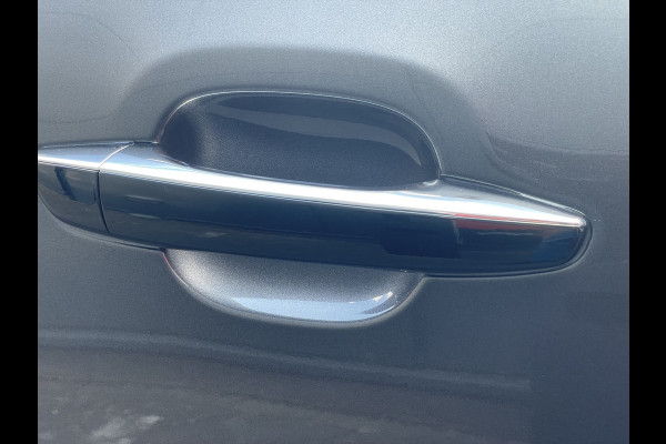 Citroën C3 110pk Max (Camera - Keyless Entry - LED - Apple Carplay - Navigatie - Automatische Airco - Parkeersensoren)