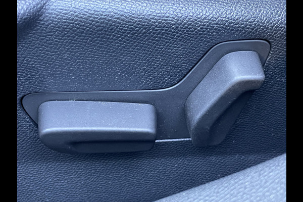 Citroën Ë-C4 Shine Pack 50 kWh (Elektrisch Schuifdak - Stoelverwarming - Camera - Keyless Entry - Leder - 360gr Camera - Parkeersensoren V+A