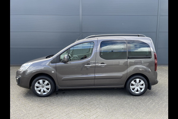 Citroën Berlingo 110pk Feel (Trekhaak - Camera - Navigatie - Airco - Parkeersensoren V+A - Apple Carplay)