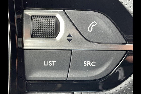 Peugeot 208 100pk GT (Camera - Keyless Entry - Parkeersensoren V+A - LED - i-cockpit - Automatische Airco - Navigatie - Apple Carplay)