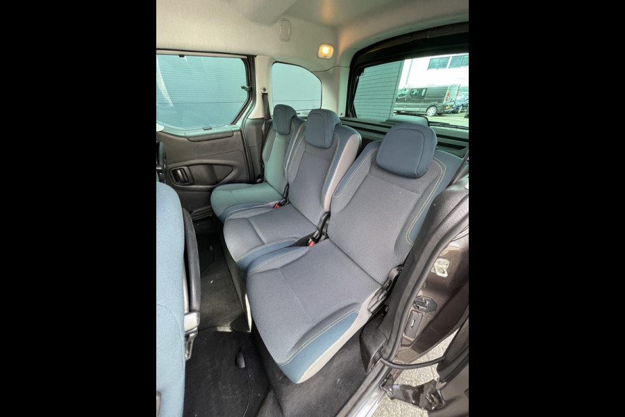 Citroën Berlingo 110pk Feel (Trekhaak - Camera - Navigatie - Airco - Parkeersensoren V+A - Apple Carplay)