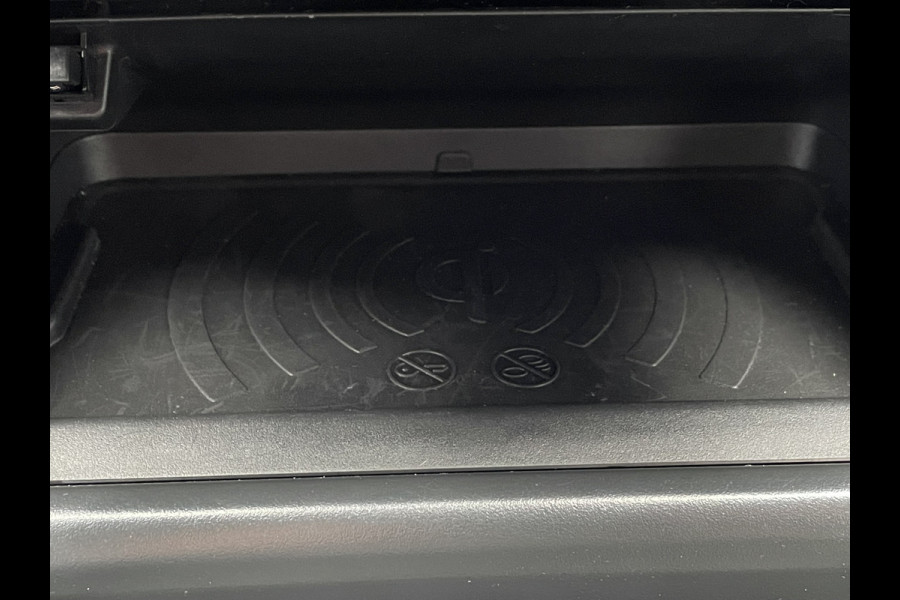 Peugeot 208 100pk GT (Camera - Keyless Entry - Parkeersensoren V+A - LED - i-cockpit - Automatische Airco - Navigatie - Apple Carplay)