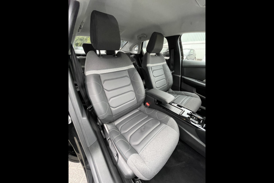 Citroën C4 X 130pk Max (Keyless Entry - Leder - Parkeersensoren V+A - Camera - LED - Head up - Navigatie - Automatische Airco - Apple Carpl