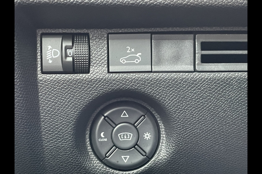 Citroën C4 X 130pk Max (Keyless Entry - Leder - Parkeersensoren V+A - Camera - LED - Head up - Navigatie - Automatische Airco - Apple Carpl