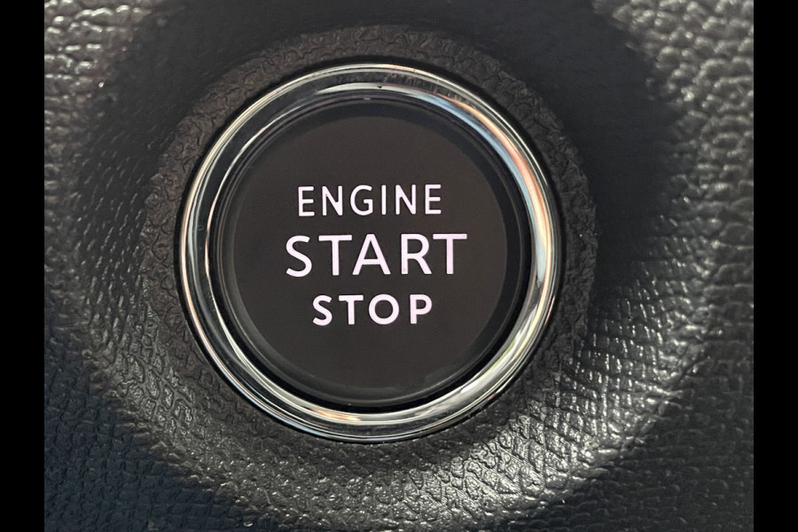 Citroën C4 X 130pk Max (Keyless Entry - Leder - Parkeersensoren V+A - Camera - LED - Head up - Navigatie - Automatische Airco - Apple Carpl