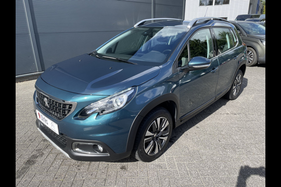 Peugeot 2008 130pk Allure (Navigatie - Automatische Airco - Apple Carplay - Parkeersensoren - Lichtmetalen velgen)