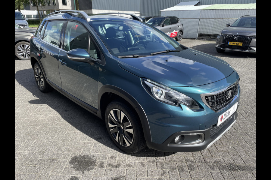 Peugeot 2008 130pk Allure (Navigatie - Automatische Airco - Apple Carplay - Parkeersensoren - Lichtmetalen velgen)