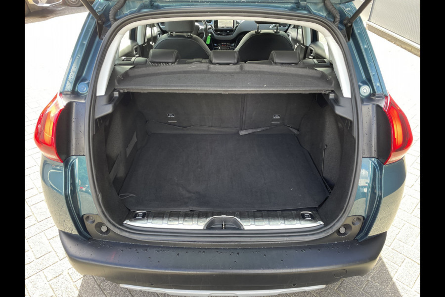 Peugeot 2008 130pk Allure (Navigatie - Automatische Airco - Apple Carplay - Parkeersensoren - Lichtmetalen velgen)