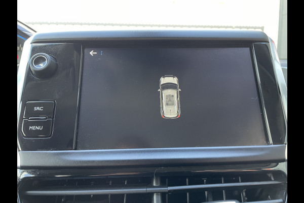 Peugeot 2008 130pk Allure (Navigatie - Automatische Airco - Apple Carplay - Parkeersensoren - Lichtmetalen velgen)