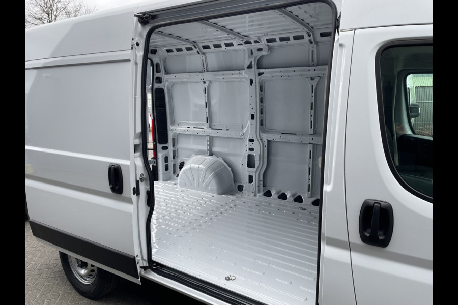 Opel Movano 140pk L2H2 3.5t (Camera - Automatische Airco - Navigatie - Apple Carplay - Digitaal dashboard - DAB)