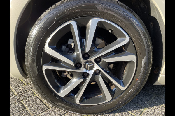 Citroën C4 Picasso 130pk Feel (Trekhaak - Elektrische klep - Keyless Entry - Camera - Apple Carplay - Automatische Airco - Navigatie)