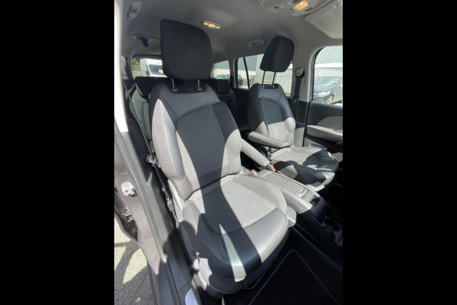 Citroën Grand C4 Spacetourer 130pk Shine (Trekhaak - Camera - Keyless Entry - Parkeersensoren V+A - Dodehoek detectie - Automatisch Parkeren - Navigatie - Ap
