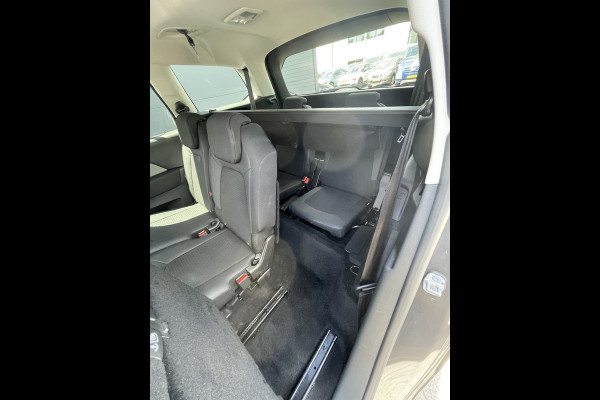 Citroën Grand C4 Spacetourer 130pk Shine (Trekhaak - Camera - Keyless Entry - Parkeersensoren V+A - Dodehoek detectie - Automatisch Parkeren - Navigatie - Ap