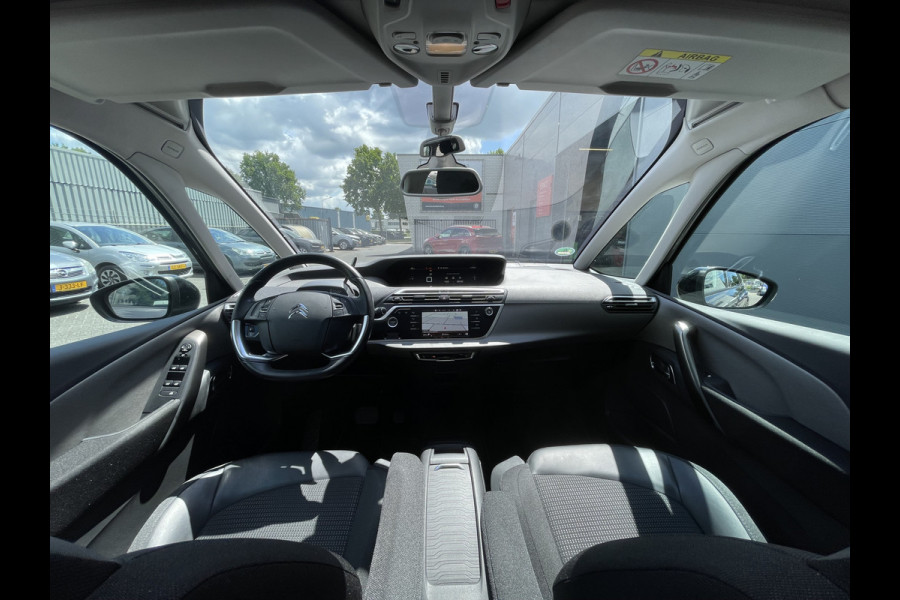 Citroën Grand C4 Spacetourer 130pk Shine (Trekhaak - Camera - Keyless Entry - Parkeersensoren V+A - Dodehoek detectie - Automatisch Parkeren - Navigatie - Ap