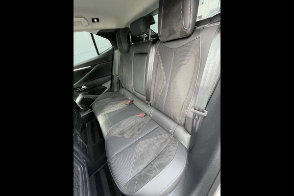 DS DS 4 130pk Performance Line+ (Camera - Keyless Entry - Adaptieve Cruise Controle - Automatische Airco - Navigatie - Apple Carplay - D