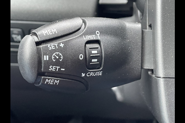 Citroën C3 Aircross 110pk Max (Camera - Keyless Entry - Grip Controle - Automatische Airco - LED - 17")