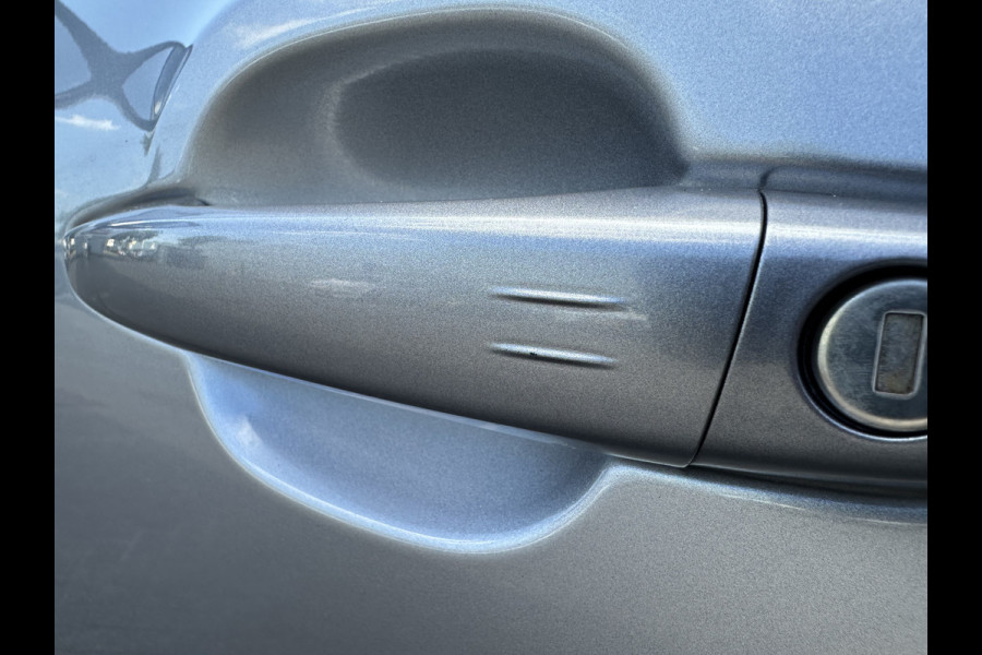 Citroën C3 Aircross 110pk Max (Camera - 17"- Keyless Entry - Automatische Airco - Navigatie - Apple Carplay - Grip Controle)