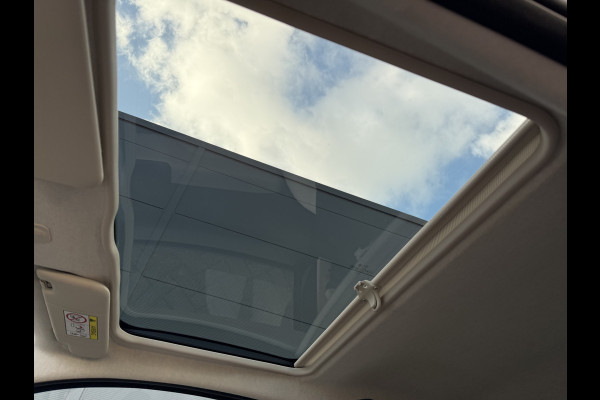 Fiat 500 70pk Hybrid Dolcevita (Automatische Airco - Navigatie - 16" velgen - Panoramadak - Apple Carplay - Parkeersensoren - Leder/stof)