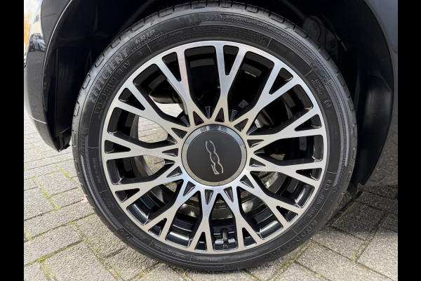 Fiat 500 70pk Hybrid Dolcevita (Automatische Airco - Navigatie - 16" velgen - Panoramadak - Apple Carplay - Parkeersensoren - Leder/stof)