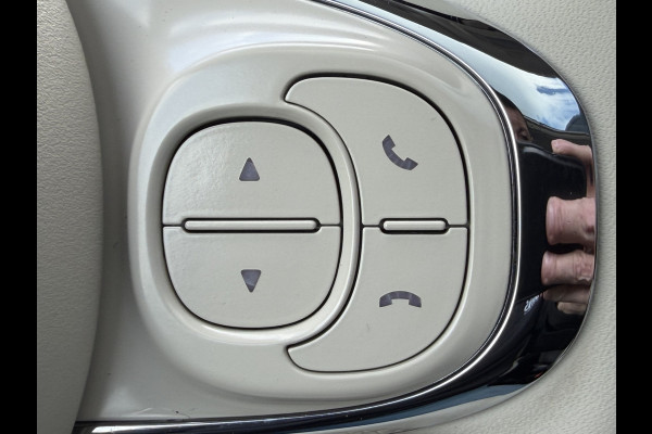 Fiat 500 70pk Hybrid Dolcevita (Automatische Airco - Navigatie - 16" velgen - Panoramadak - Apple Carplay - Parkeersensoren - Leder/stof)