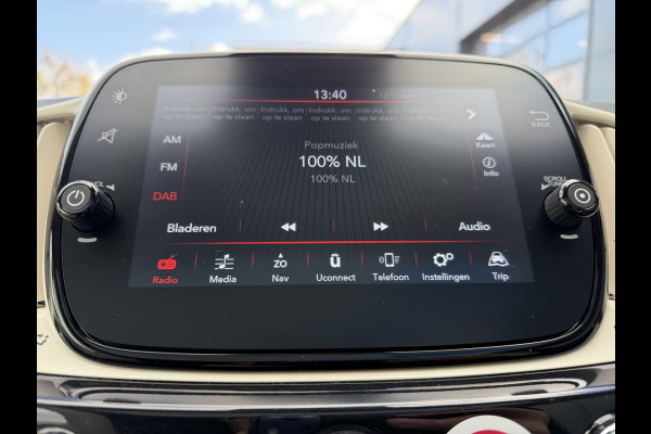 Fiat 500 70pk Hybrid Dolcevita (Automatische Airco - Navigatie - 16" velgen - Panoramadak - Apple Carplay - Parkeersensoren - Leder/stof)