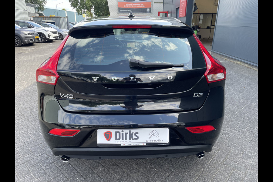 Volvo V40 2.0 D2 Luxury (Camera - LED - Stoelverwarming - Parkeersensoren V+A - Automatische Airco - Navigatie - 17"incl 4S)