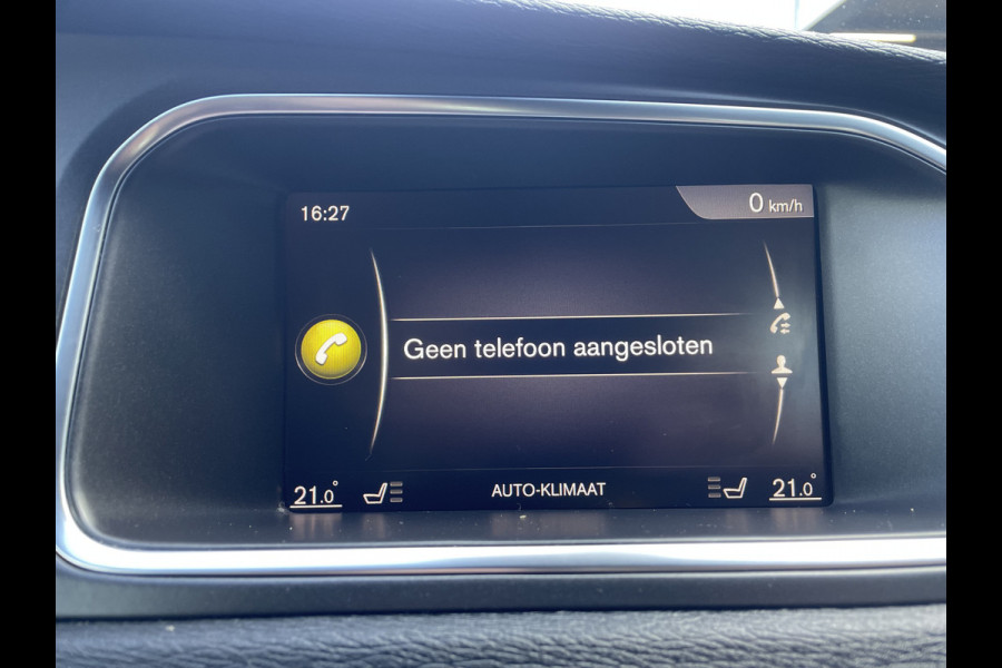 Volvo V40 2.0 D2 Luxury (Camera - LED - Stoelverwarming - Parkeersensoren V+A - Automatische Airco - Navigatie - 17"incl 4S)