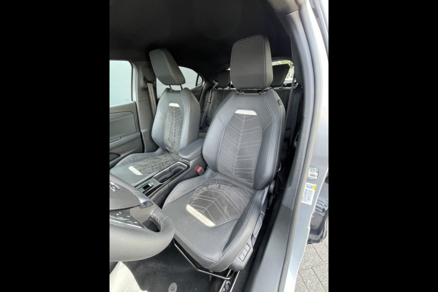Opel Mokka 130pk Ultimate (Camera - Keyless Entry - Parkeersensoren V+A - Navigatie - LED - Automatische Airco - Apple Carplay -Adaptieve C