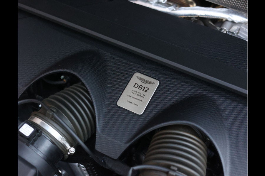 Aston Martin DB12 Volante 4.0 V8 | Green over tan - B&W