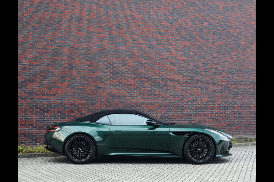Aston Martin DB12 Volante 4.0 V8 | Green over tan - B&W