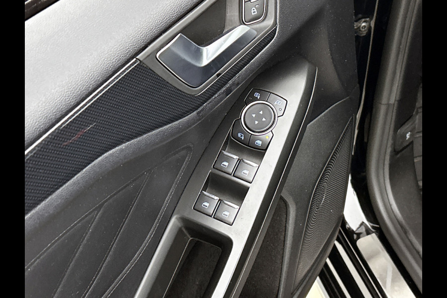 Ford Focus 1.0 EcoBoost ST Line Business (STUUR-/STOELVERWARMING, CARPLAY, PDC, CLIMA, NAVI, GOED ONDERHOUDEN)