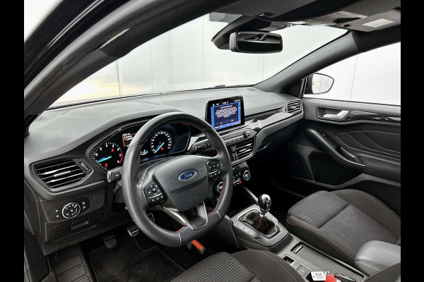 Ford Focus 1.0 EcoBoost ST Line Business (STUUR-/STOELVERWARMING, CARPLAY, PDC, CLIMA, NAVI, GOED ONDERHOUDEN)