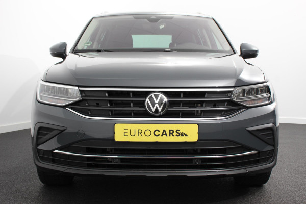 Volkswagen Tiguan 1.5 TSI DSG Active | Navigatie | App connect Wireless | Adaptive Cruise Control | Travel Assist | Parkeersensoren | Camera | Park Assist | Stoel- en stuurverwarming | Elektrische achterklep | Virtual Cockpit | Inductielader
