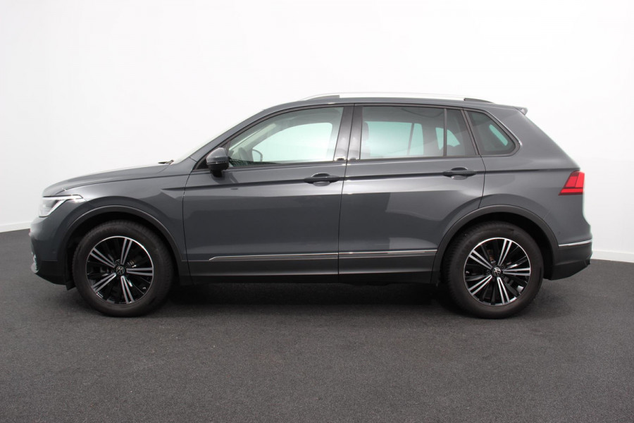 Volkswagen Tiguan 1.5 TSI DSG Active | Navigatie | App connect Wireless | Adaptive Cruise Control | Travel Assist | Parkeersensoren | Camera | Park Assist | Stoel- en stuurverwarming | Elektrische achterklep | Virtual Cockpit | Inductielader