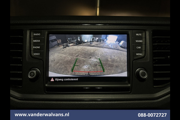 Volkswagen Crafter 2.0 TDI L3H2 L2H1 Euro6 Airco | Camera | Apple Carplay | Android Auto | Trekhaak Bijrijdersbank