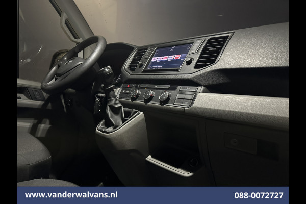 Volkswagen Crafter 2.0 TDI L3H2 L2H1 Euro6 Airco | Camera | Apple Carplay | Android Auto | Trekhaak Bijrijdersbank