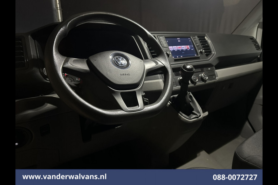Volkswagen Crafter 2.0 TDI L3H2 L2H1 Euro6 Airco | Camera | Apple Carplay | Android Auto | Trekhaak Bijrijdersbank