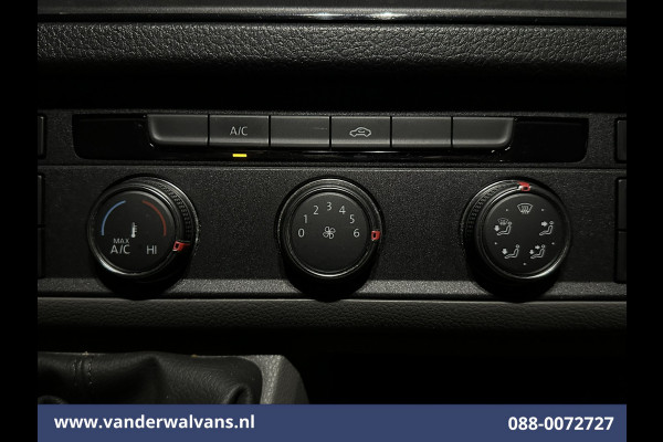 Volkswagen Crafter 2.0 TDI 140pk L3H2 (oude L2H1) Euro6 Airco | Navigatie | Apple Carplay | Android auto parkeersensoren, 3000kg trekvermogen