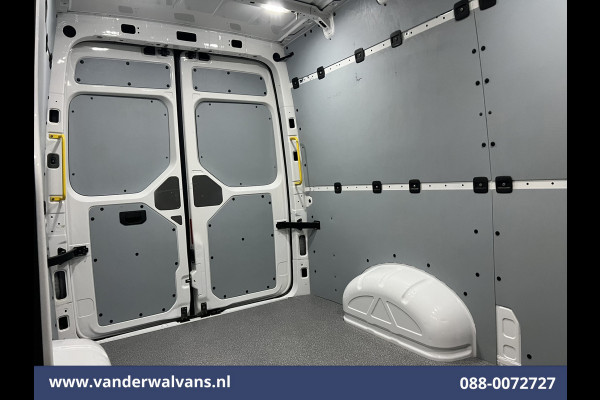 Volkswagen Crafter 2.0 TDI 140pk L3H3 L2H2 Euro6 Airco | Camera | Apple Carplay | Android Auto Bijrijdersbank, 3000kg trekvermogen