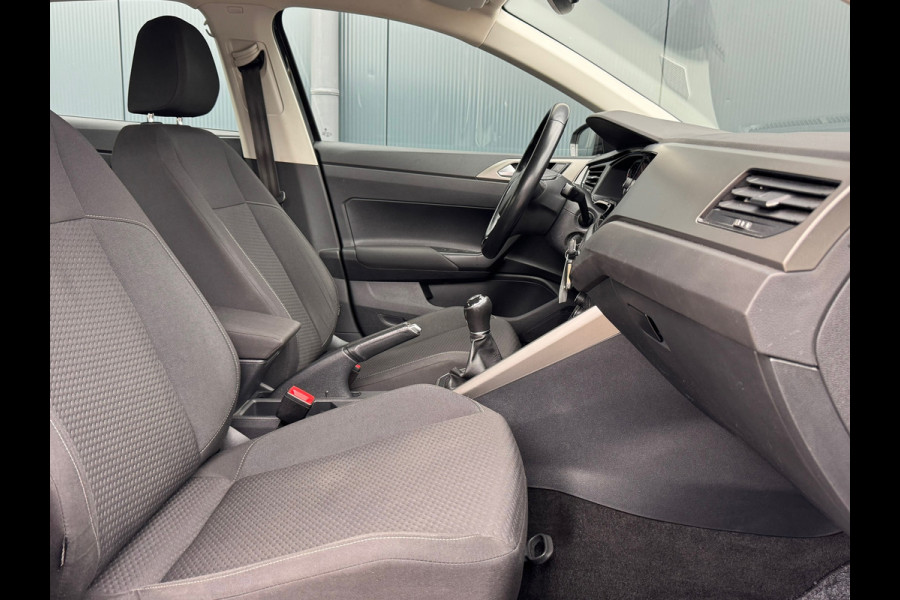 Volkswagen Polo 1.0 TSI Comfortline * Virtual Cockpit * Parkeersensoren * Climate Control * Navigatie *