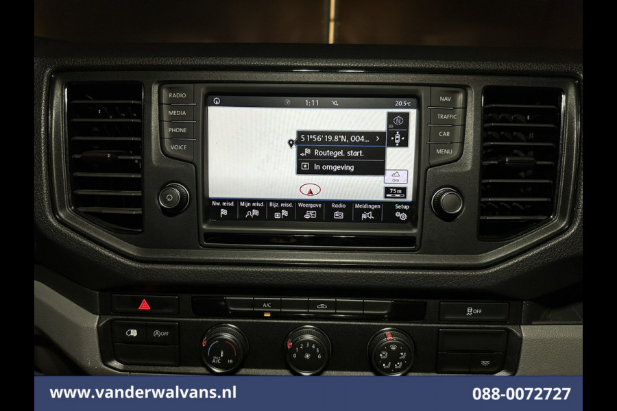 Volkswagen Crafter 2.0 TDI 177pk L3H3 L2H2 Euro6 Airco | Massagestoel | Camera | Navigatie | Apple Carplay Android Auto, Cruisecontrol, Chauffeursstoel, 3000kg trekvermogen